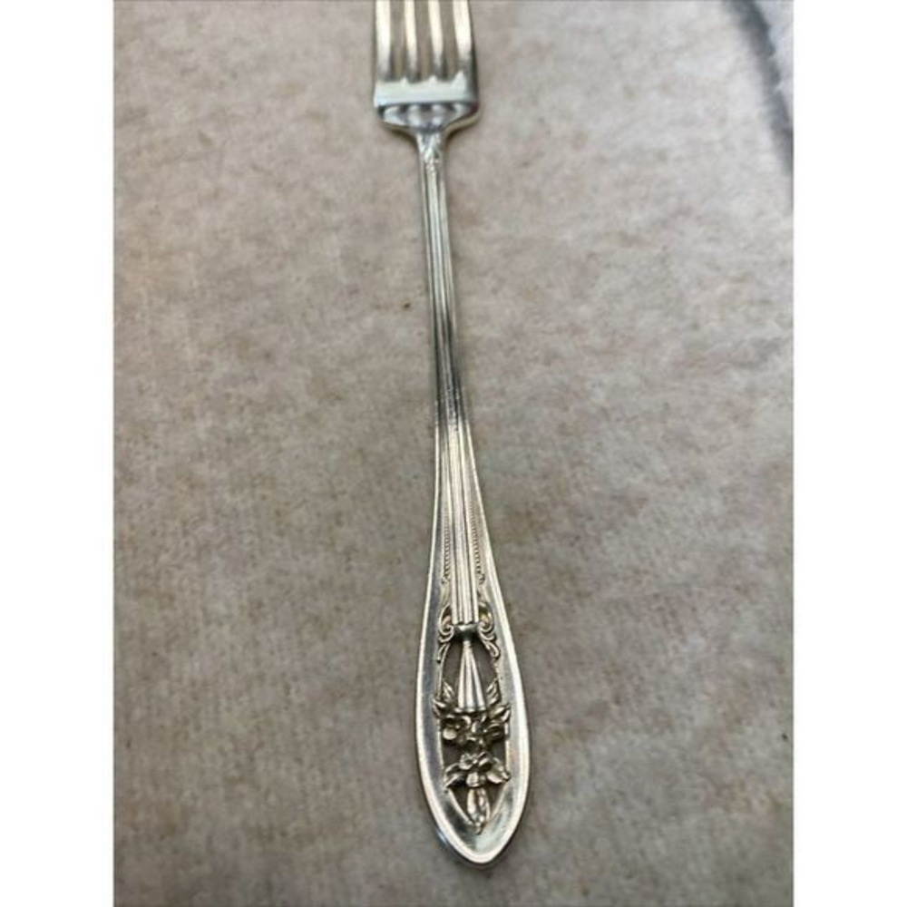 Wallace Silver Luxor Plate Hollywood 8" Place Fork Vintage 1937 Classic‎ Simple